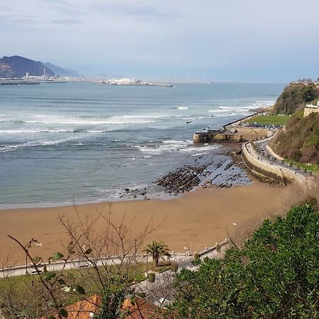 Cozy Yellow Home In Getxo Extérieur photo