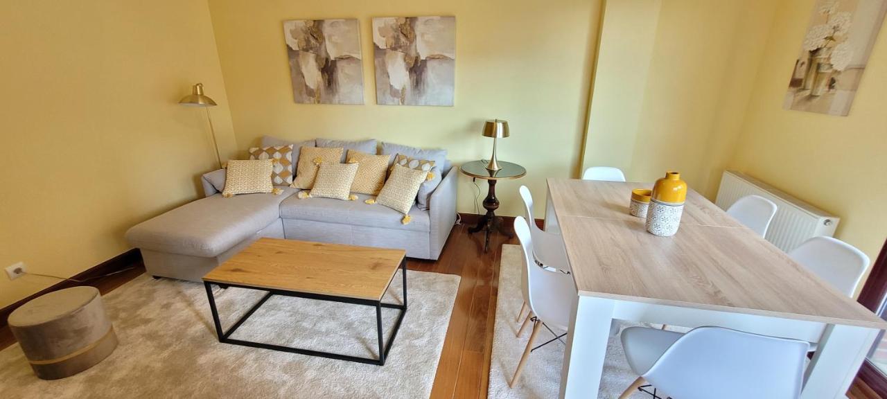 Cozy Yellow Home In Getxo Extérieur photo