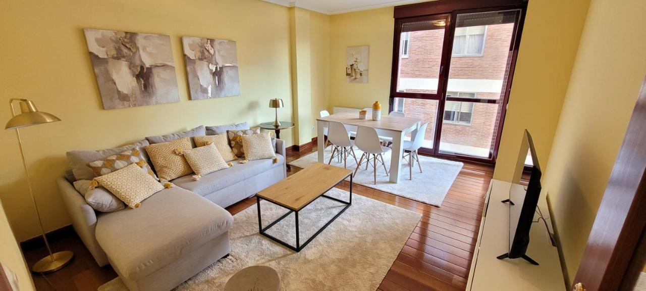 Cozy Yellow Home In Getxo Extérieur photo